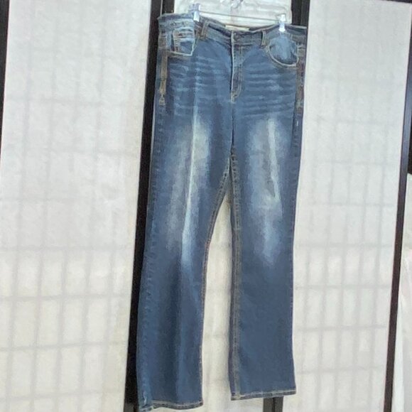 Faded Glory Embroidered Bootcut Joy Jeans 18W Medium Wash Denim Slim Fit Classic - Picture 3 of 14